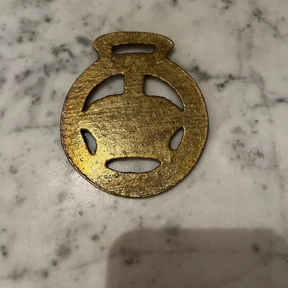 Horse brass 1953 June coronation. Excellent vintage condition. 3x3. - Picture 2 of 2